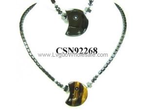 Semi precious Stone Moon Pendant Hematite Beads Stone Chain Choker Fashion Women Necklace